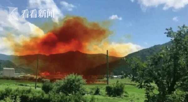 日本化工厂爆炸 雷鸣巨响后橙色臭烟不断弥漫