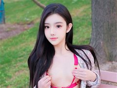 秀人女神龙雪儿清晨公园里的诱惑